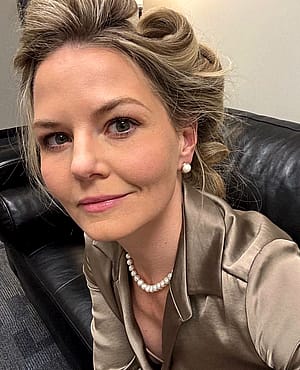 Jennifer Morrison, 46'