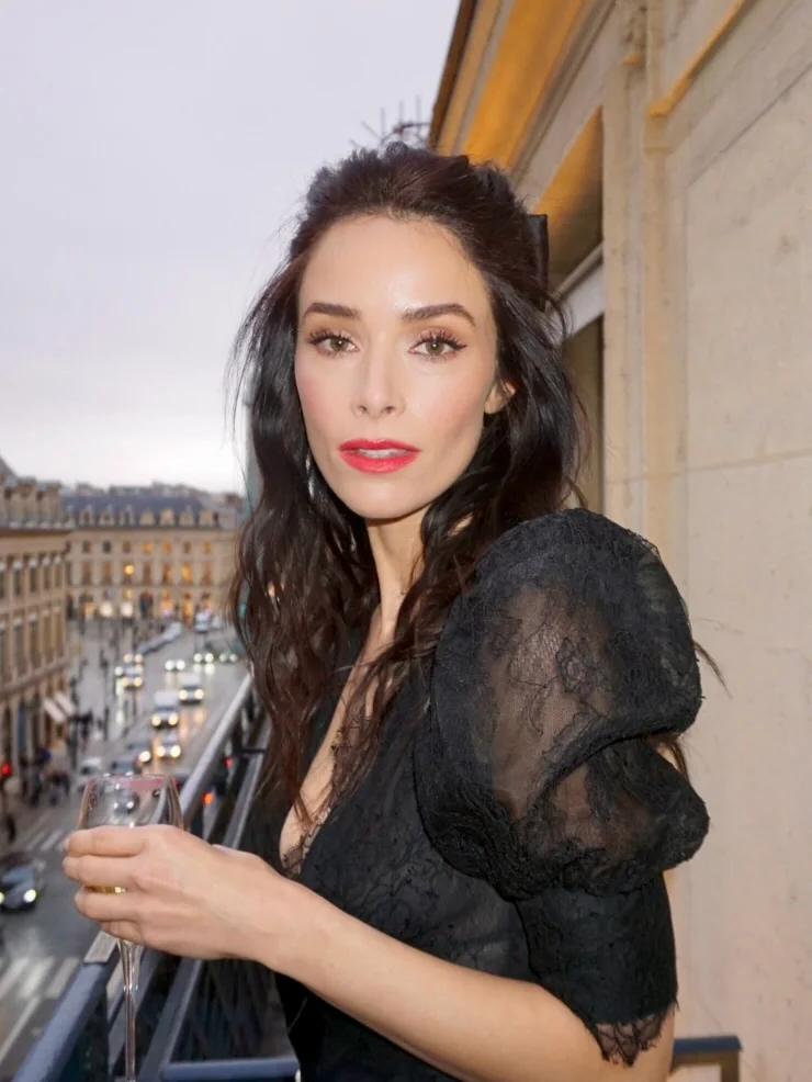 Abigail Spencer, 44 picture 3 of 3