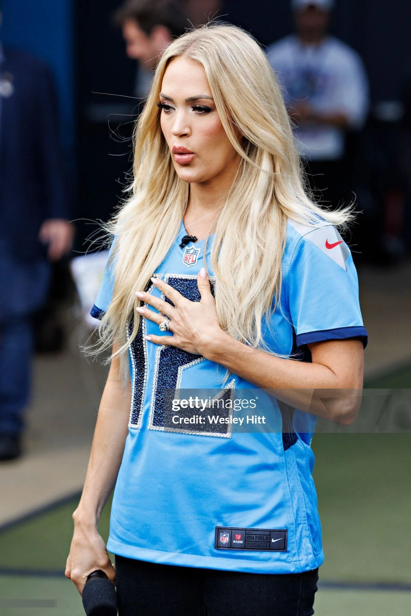 Carrie Underwood, 41 picture 2 of 3