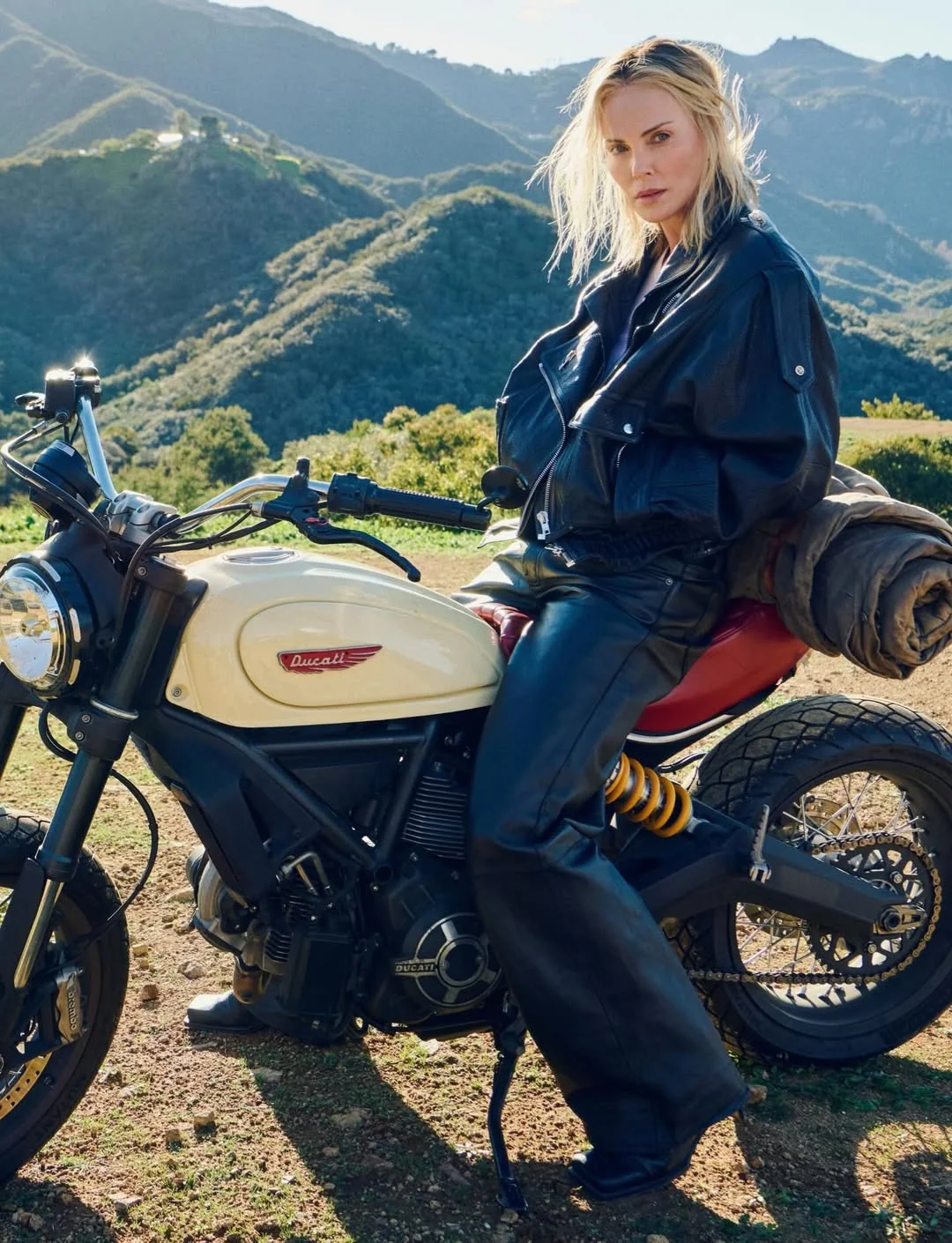 Charlize Theron, 50 picture 2 of 2