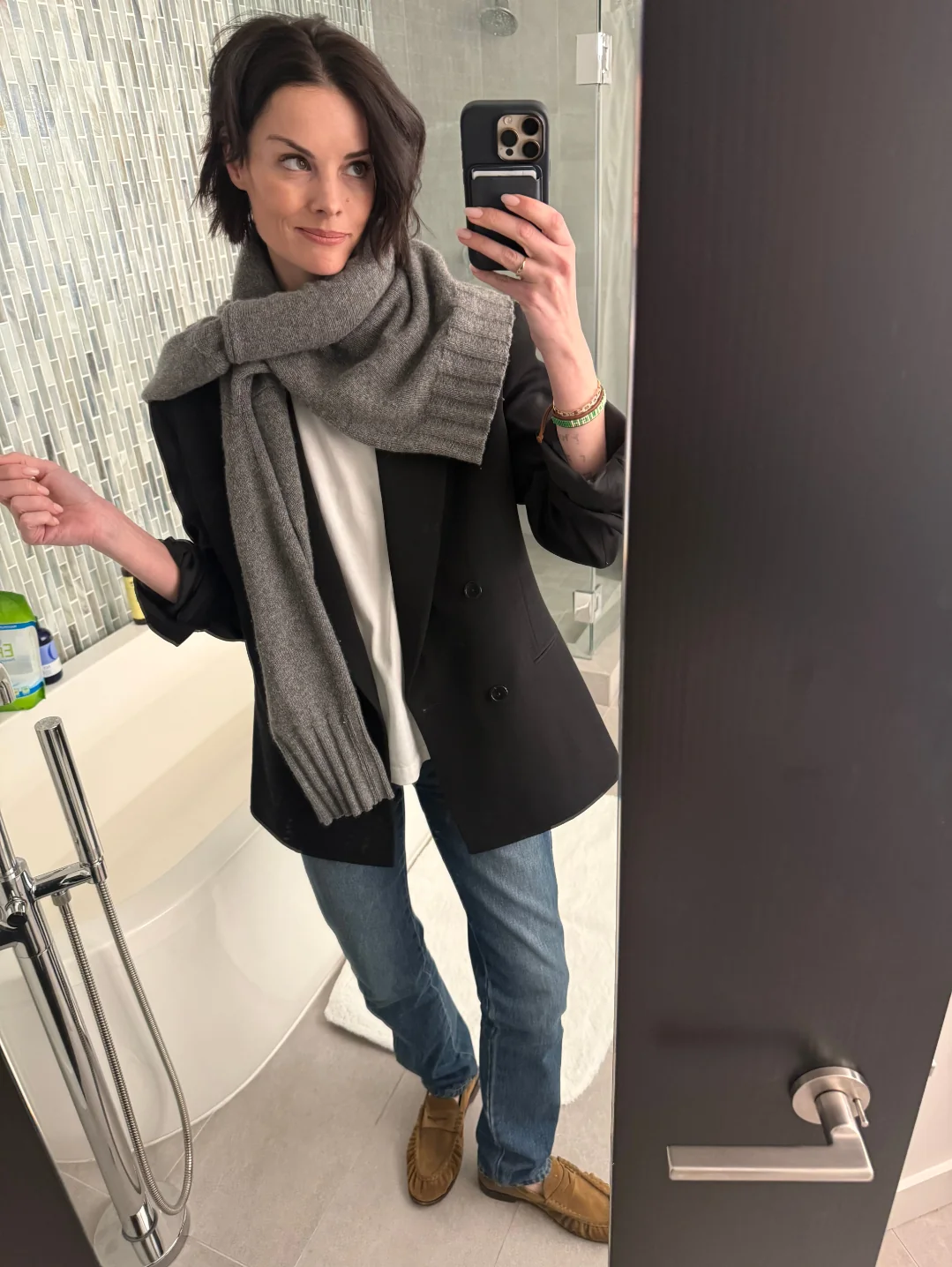 Jaimie Alexander, 42 picture 1 of 1