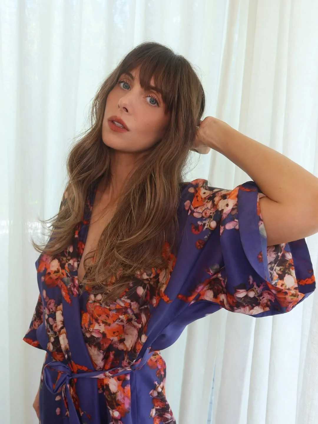 Alison Brie, 43 picture 3 of 4