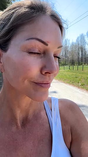 Tricia Helfer, 51'