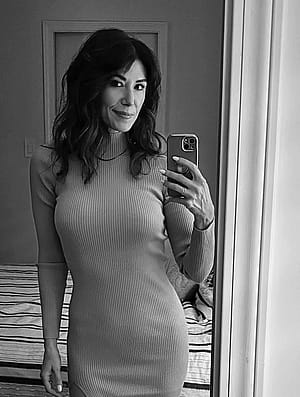 Jewel Staite, 43'