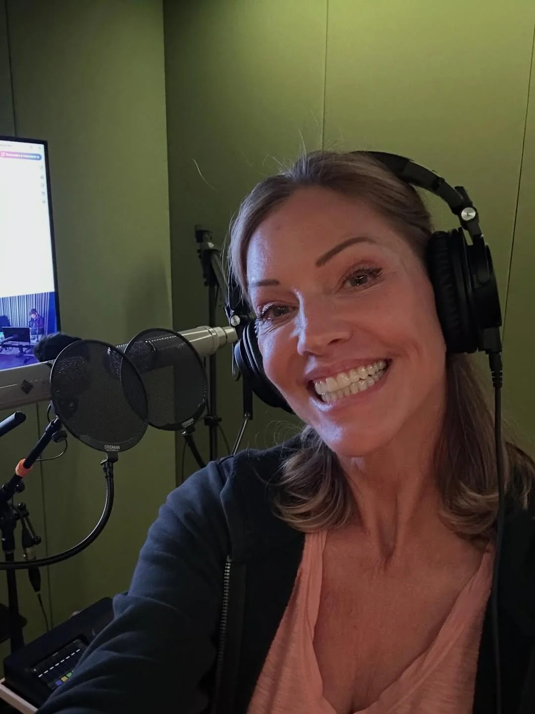 Tricia Helfer, 51 picture 1 of 1
