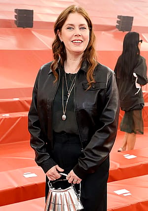Amy Adams, 51'