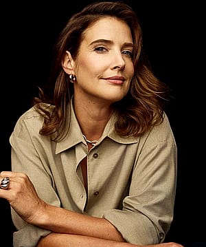 Cobie Smulders, 44'