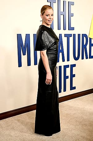 Elizabeth Banks, 52'