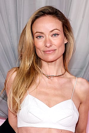 Olivia Wilde, 42'