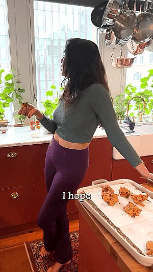Padma Lakshmi, 54'