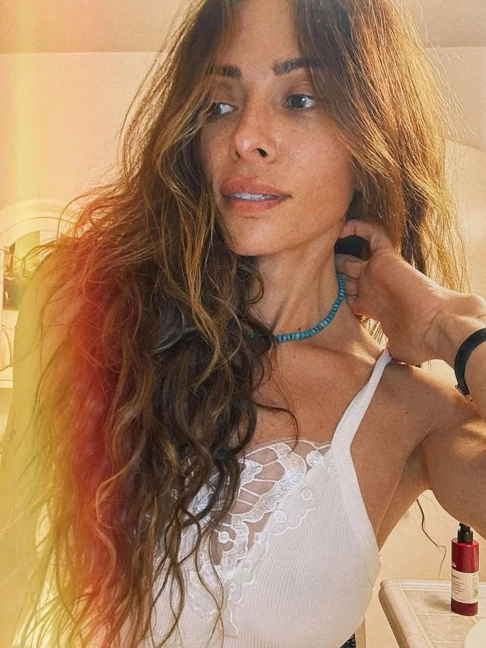 Sarah Shahi, 46 picture 1 of 3