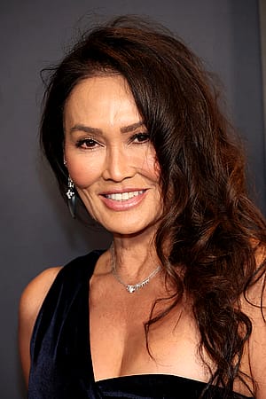 Tia Carrere, 57'
