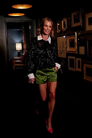 Julie bowen, 56'