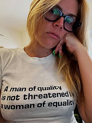 Busy Philipps, 46'