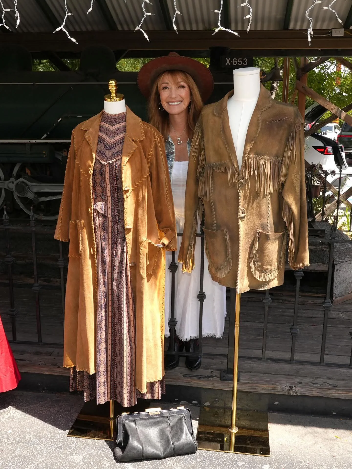 Jane Seymour, 75 picture 3 of 4