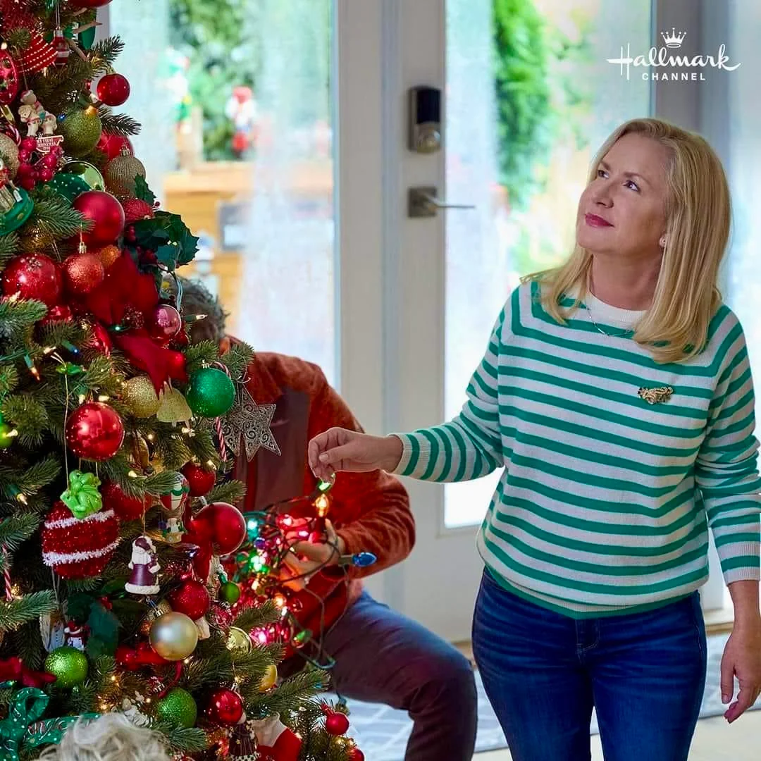 Angela Kinsey, 53 picture 4 of 4