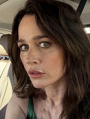 Robin Tunney, 53'