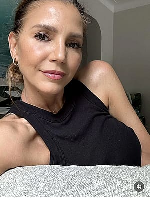 Charisma Carpenter, 55'
