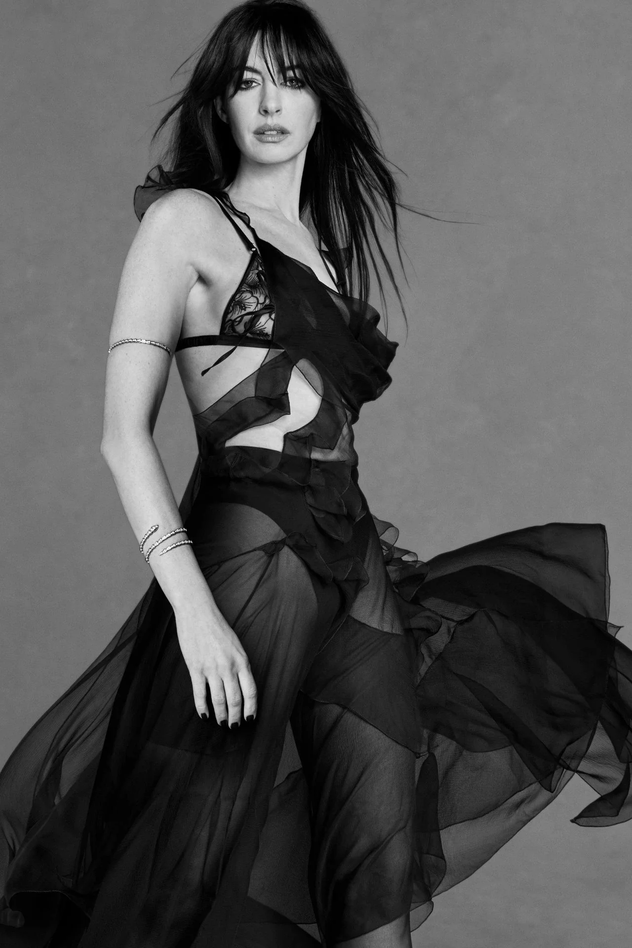 Anne Hathaway, 43 picture 2 of 11