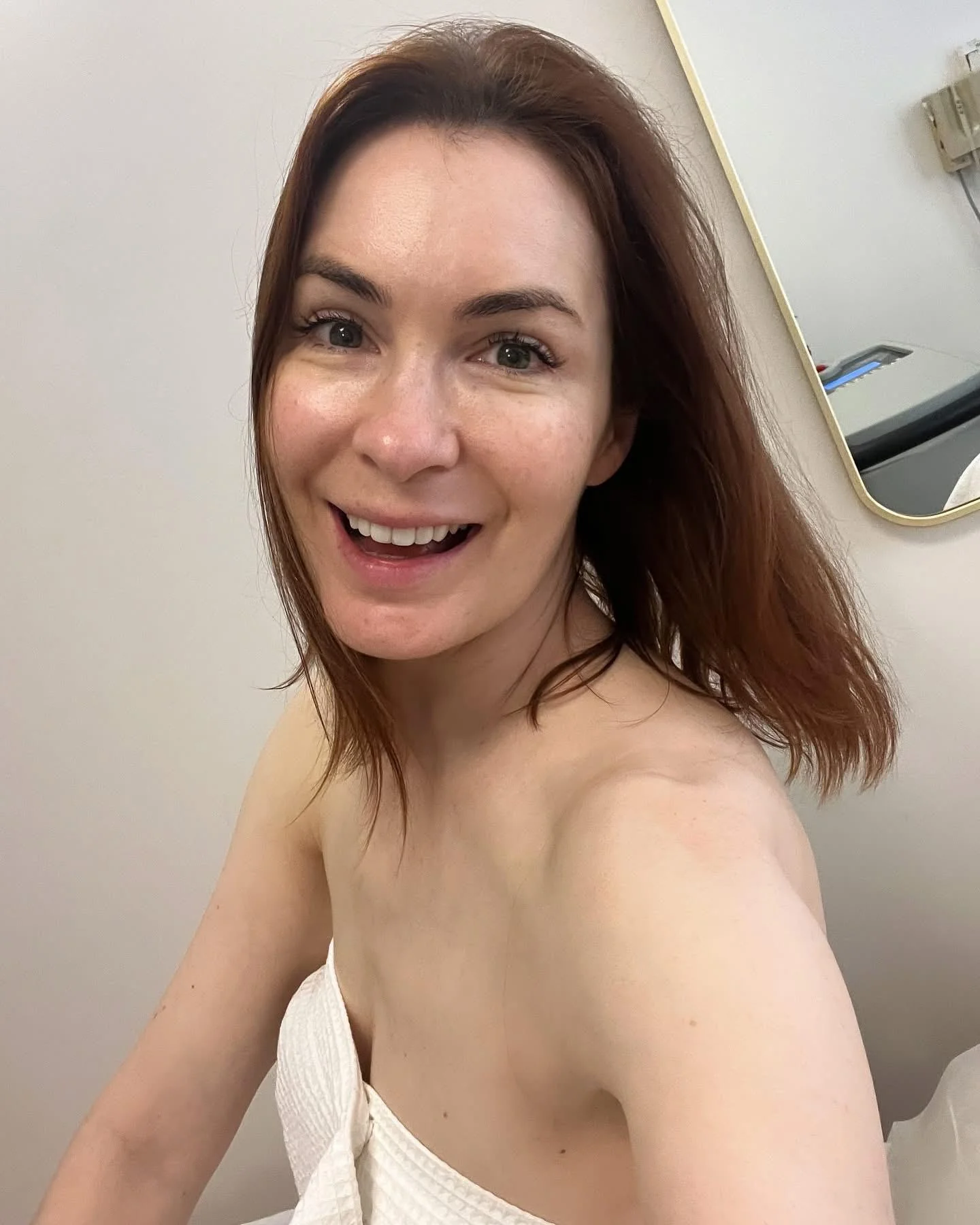 Felicia Day, 46 picture 1 of 4