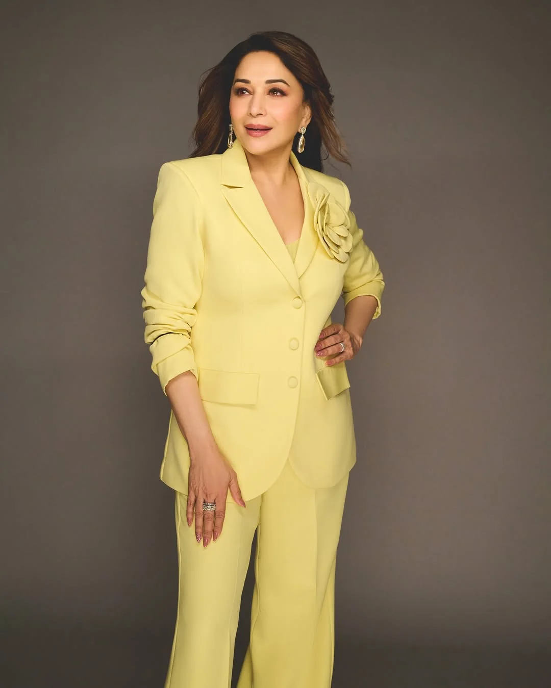 Madhuri Dixit, 58 picture 6 of 10