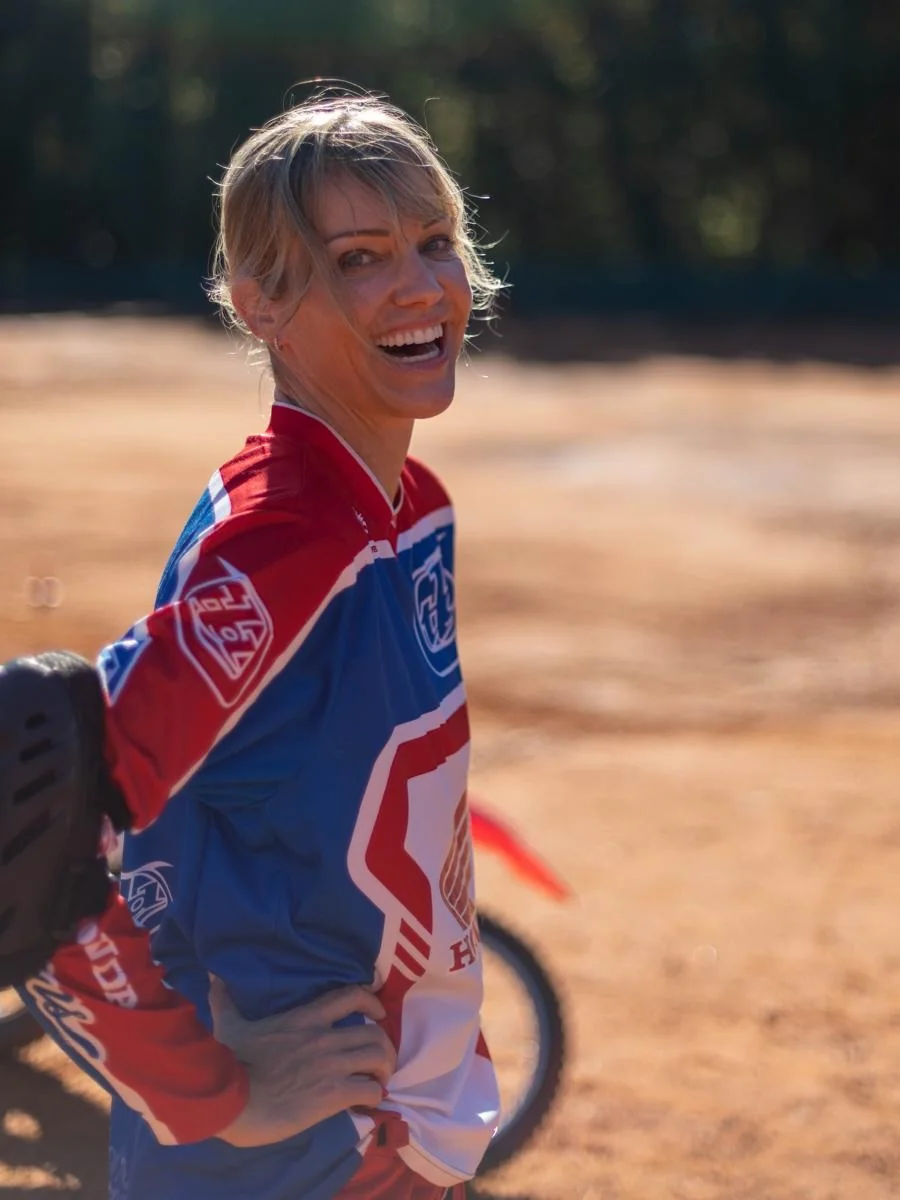 Tricia Helfer, 52 picture 3 of 3