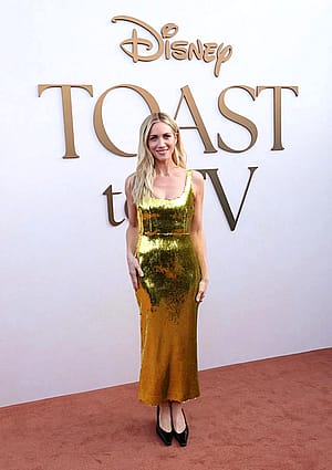 Brittany Snow, 40'