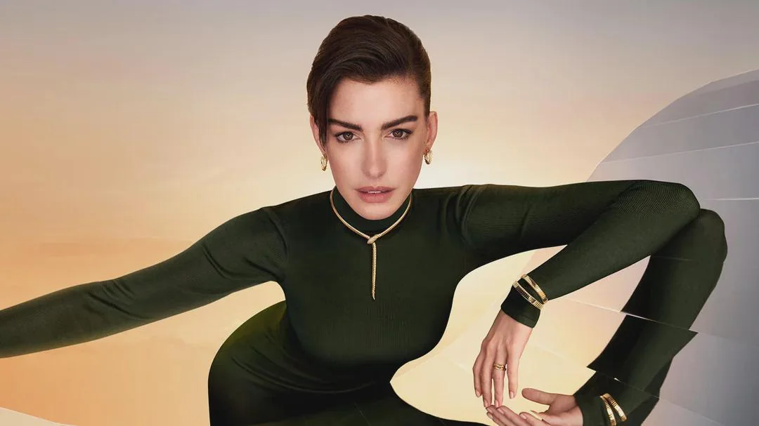 Anne Hathaway, 43 picture 1 of 1