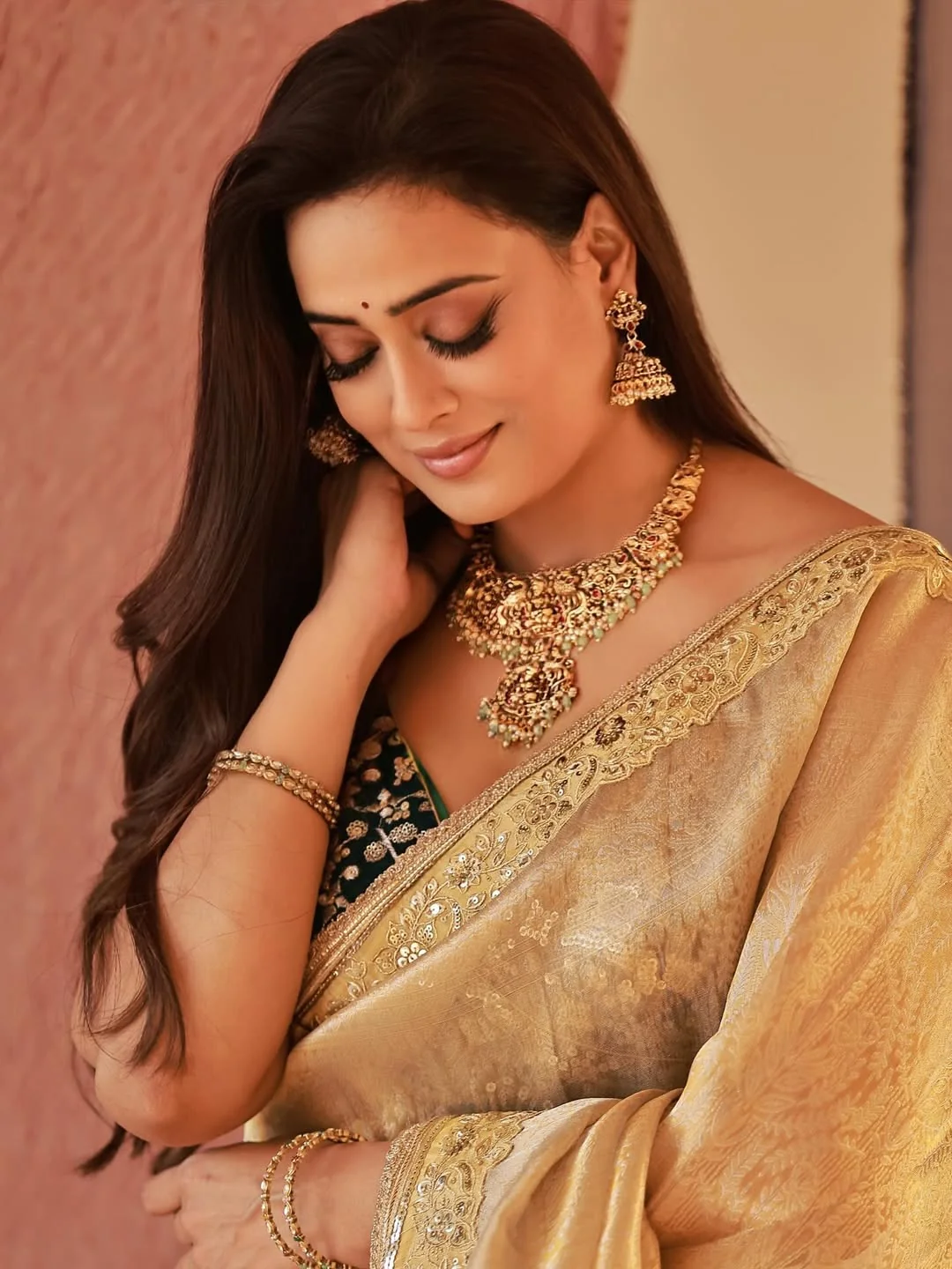 Shweta Tiwari, 45 picture 1 of 6