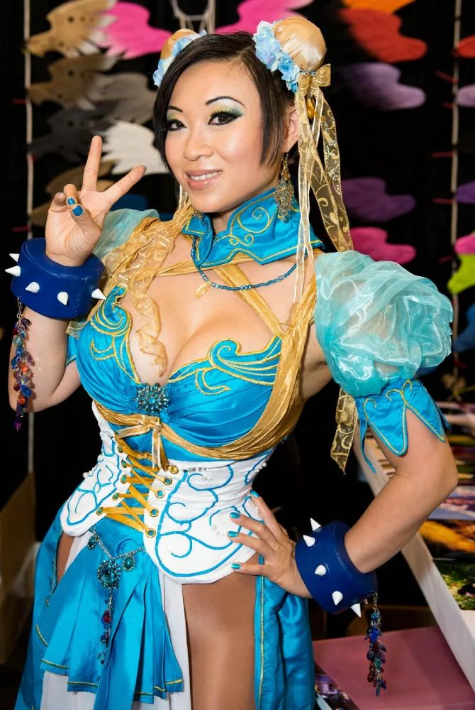 Yaya Han, 46 picture 1 of 1