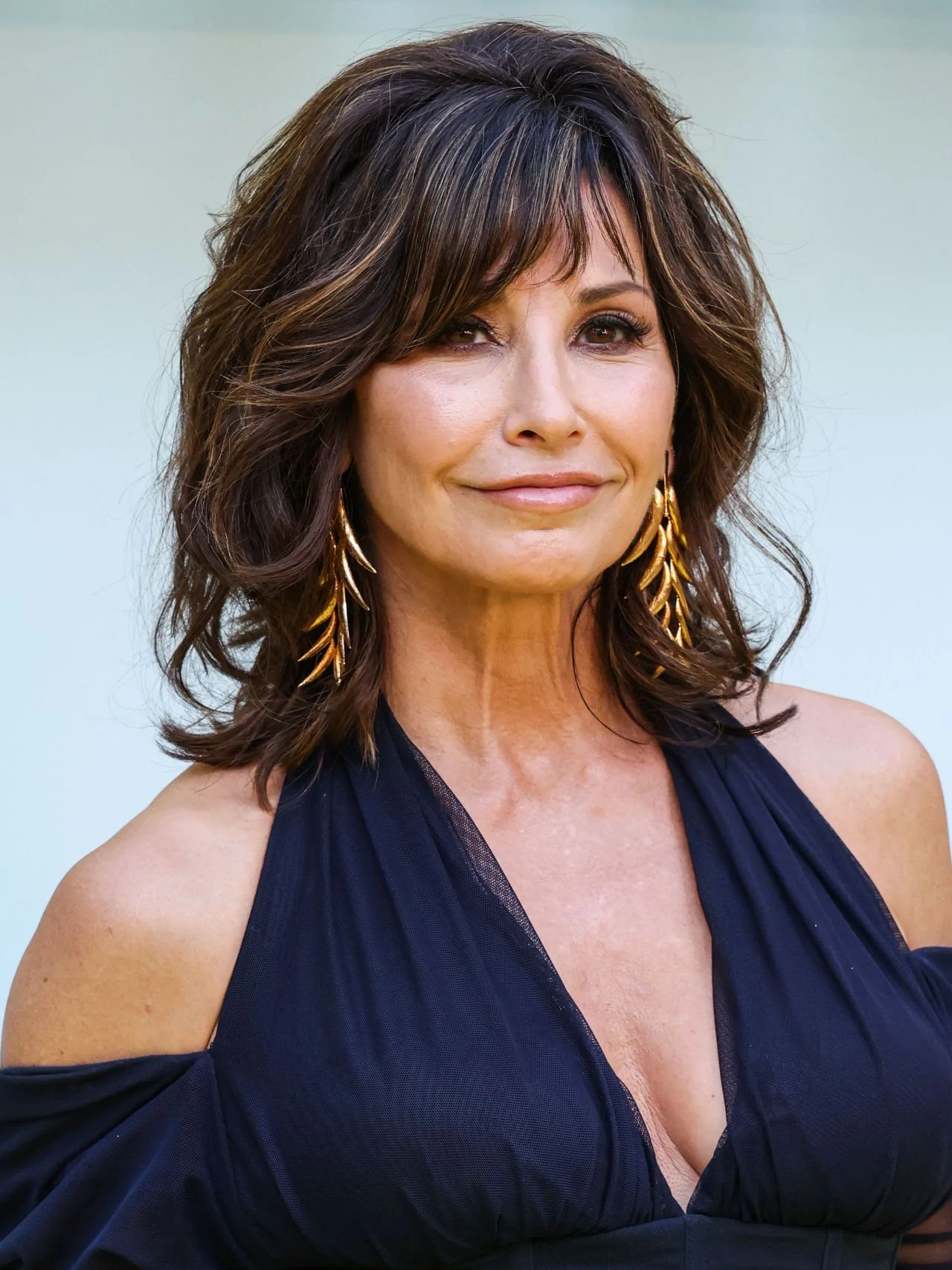 Gina Gershon, 62 picture 1 of 3