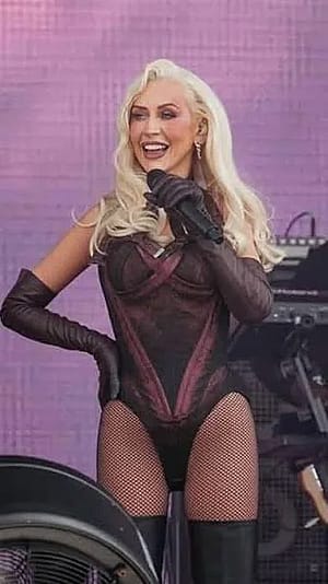 Christina Aguilera, 45'