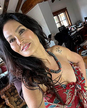 Tia Carrere, 59'