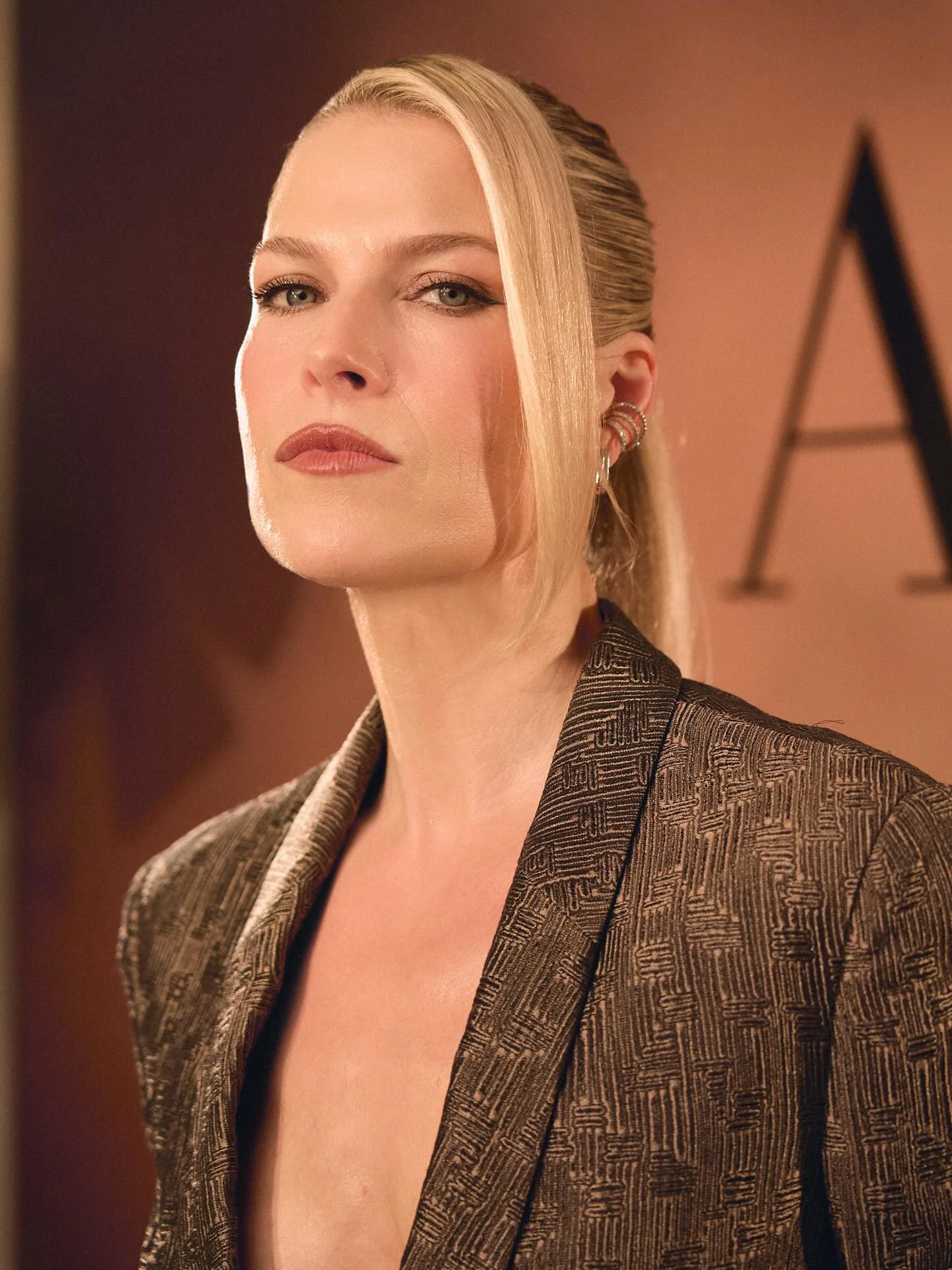 Ali Larter, 50 picture 3 of 3