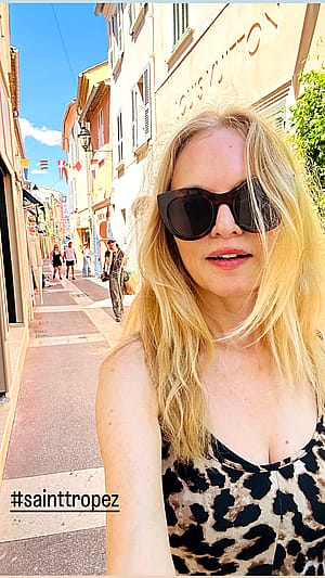 Heather Graham, 56'