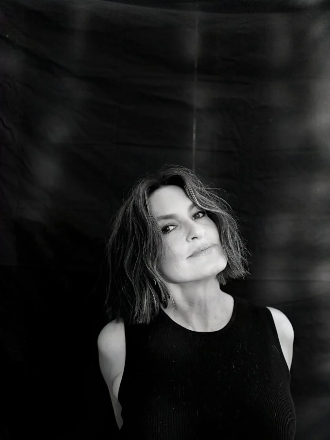 Mariska Hargitay, 62 picture 2 of 8