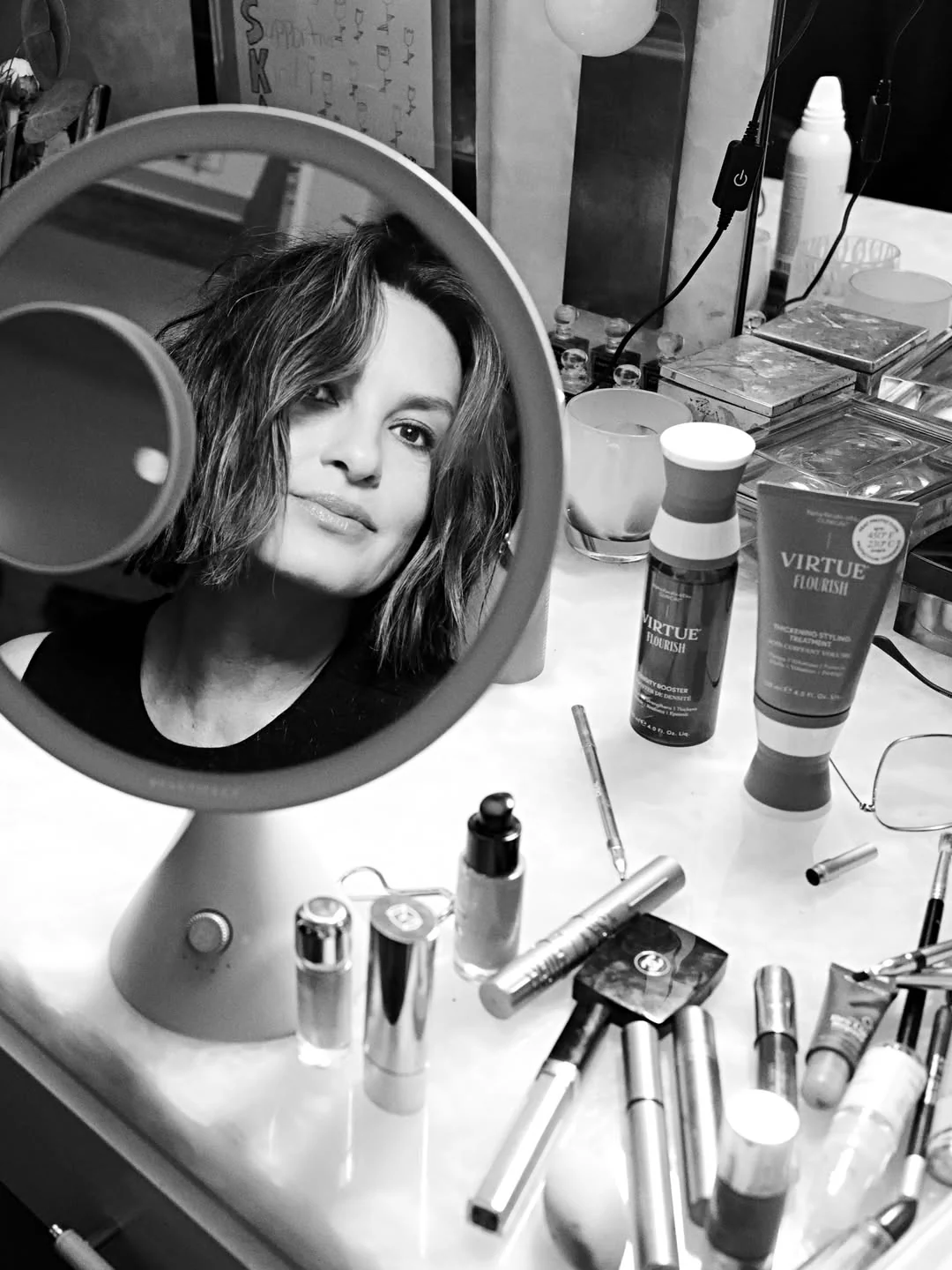 Mariska Hargitay, 62 picture 7 of 8