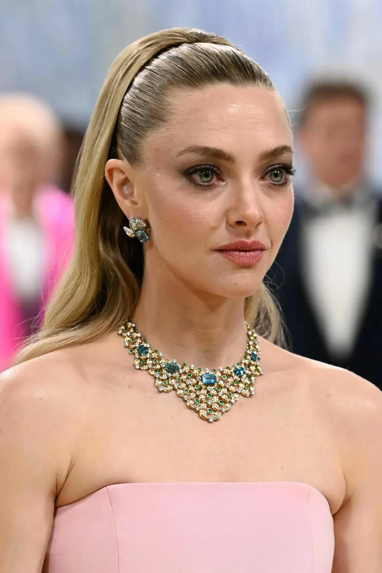 Amanda Seyfried, 40 picture 6 of 9