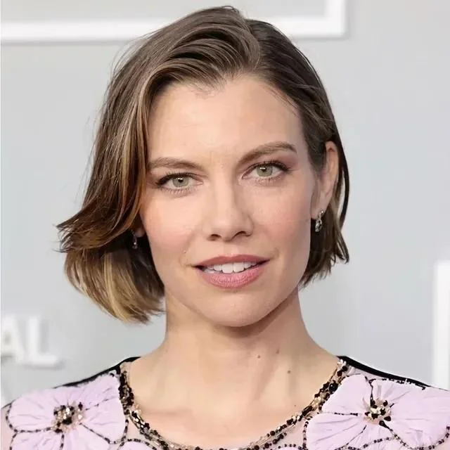 Lauren Cohan, 44 picture 4 of 4