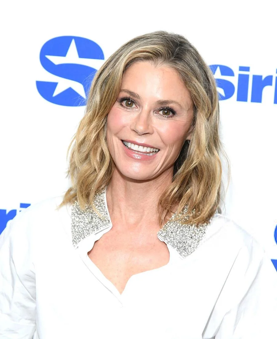 Julie Bowen, 56 picture 1 of 1