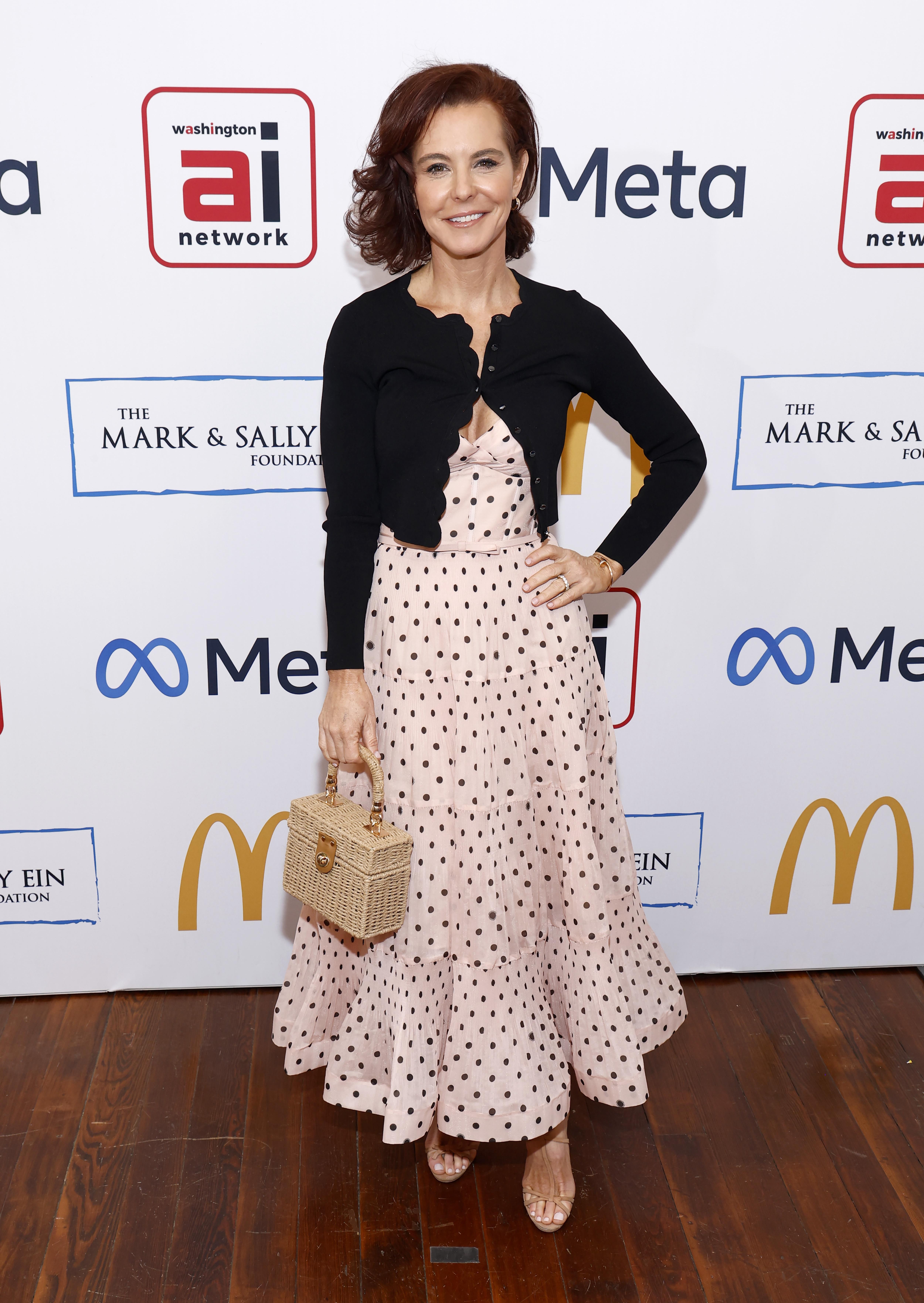 Stephanie Ruhle, 50 picture 2 of 5