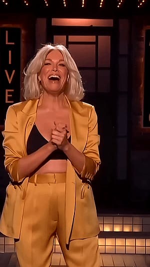 Hannah Waddingham, 51'
