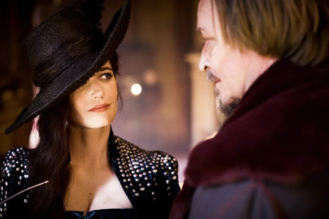 Eva Green, 43 picture 2 of 4