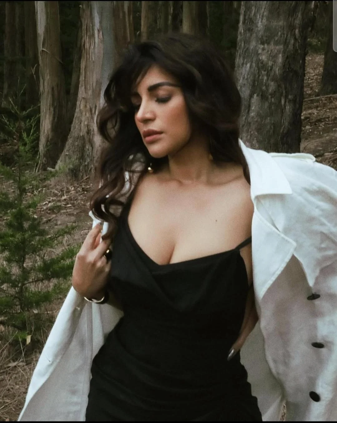 Shama Sikandar, 43 picture 1 of 6