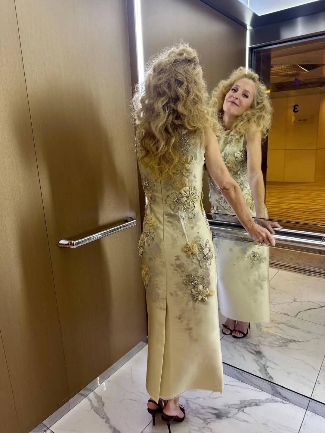 Gillian Anderson, 57 picture 1 of 13