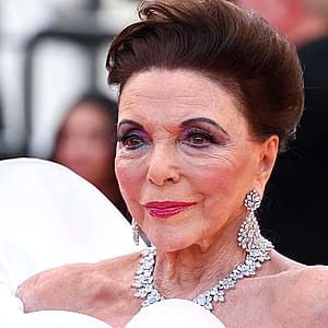 Joan Collins, 92'