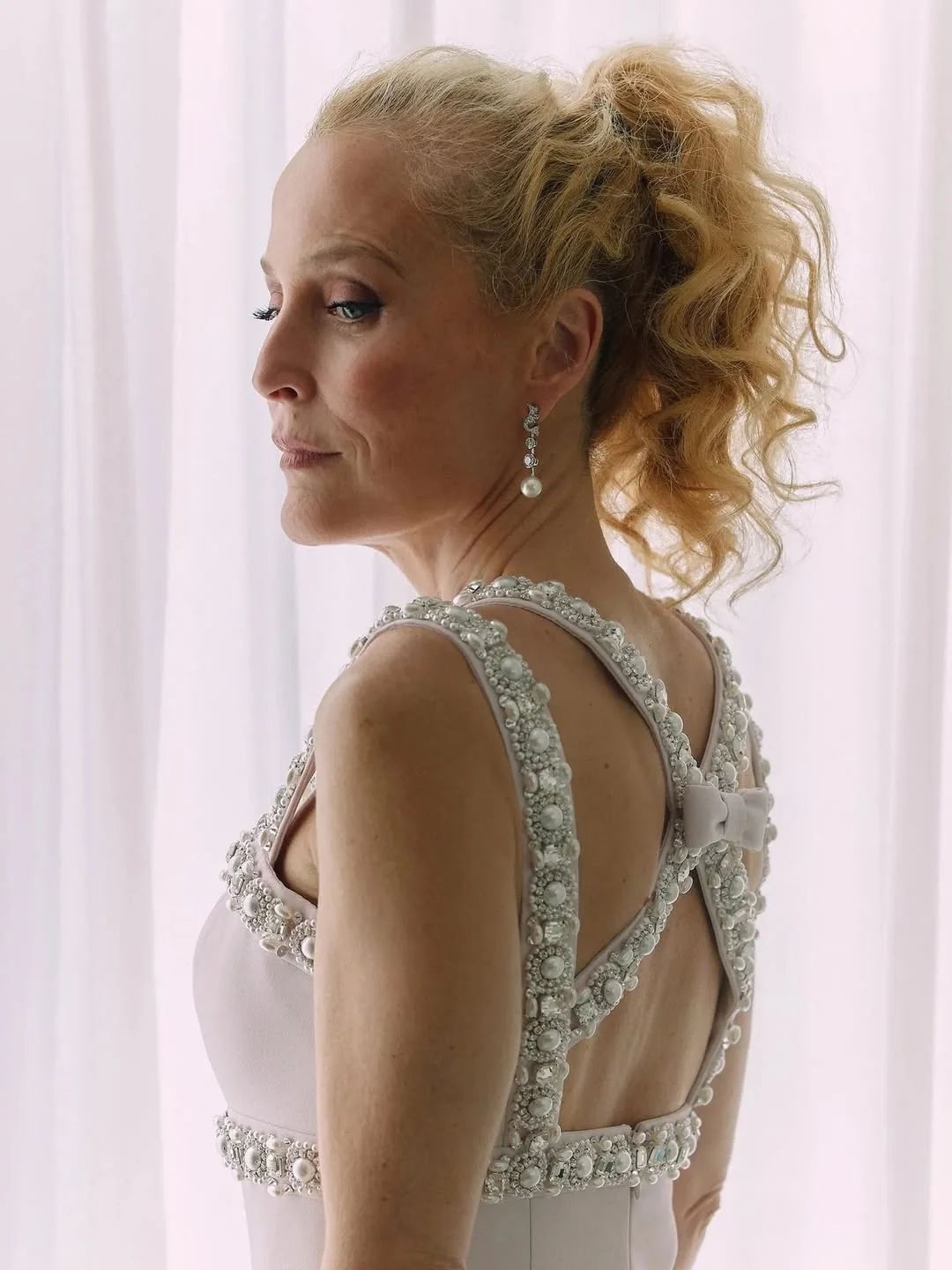 Gillian Anderson, 57 picture 7 of 12