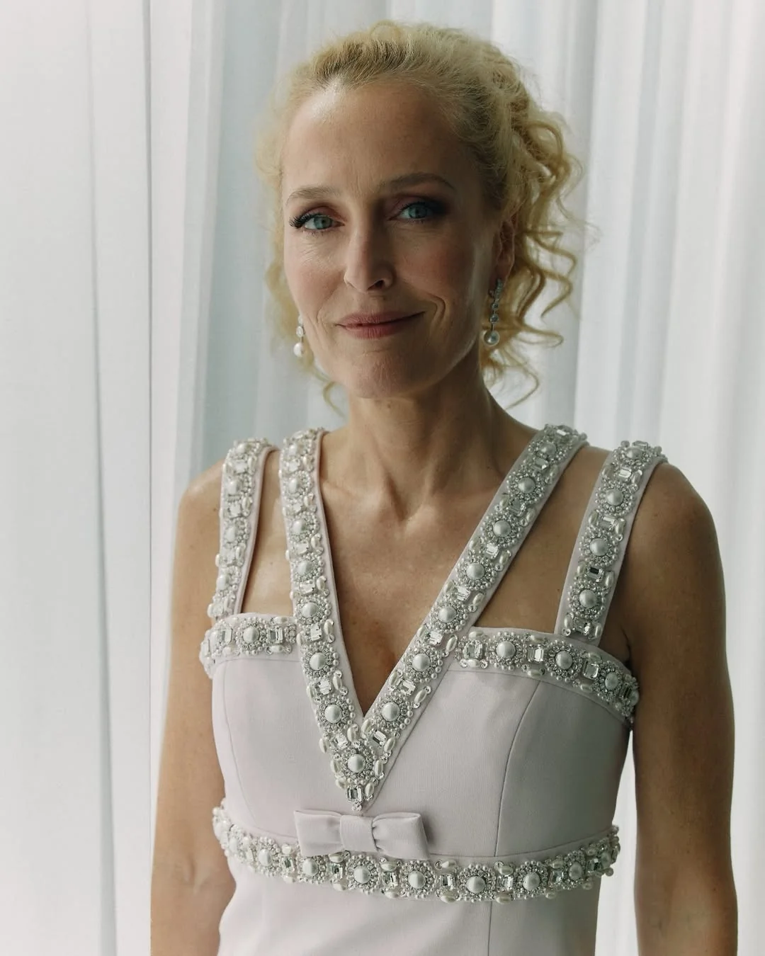 Gillian Anderson, 57 picture 9 of 12