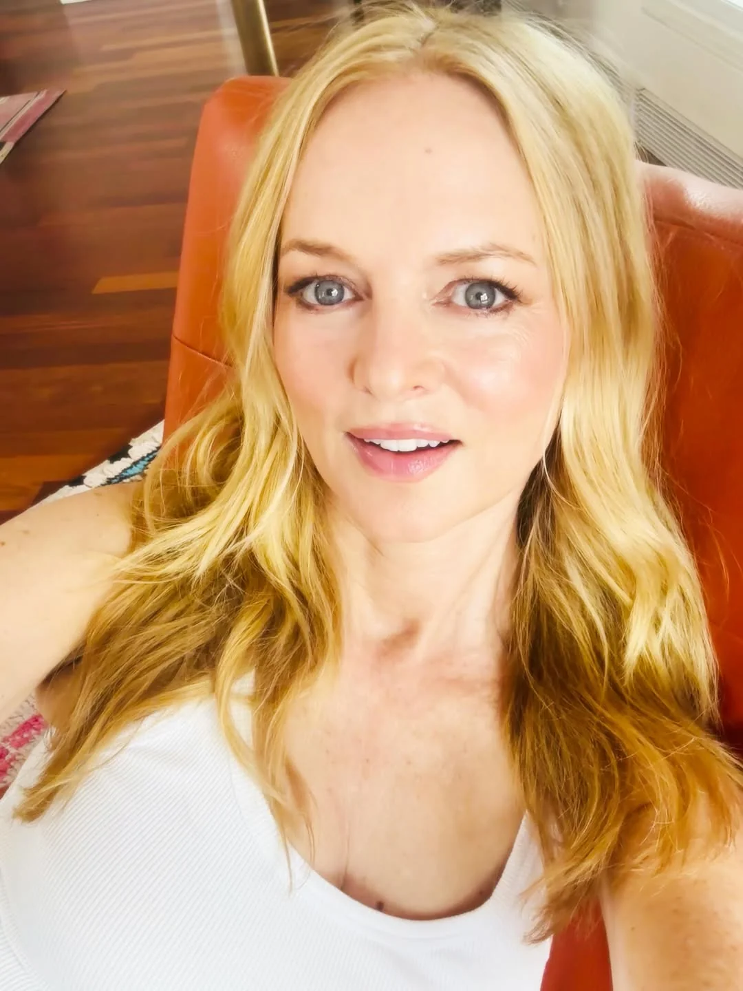 Heather Graham, 56 picture 1 of 5