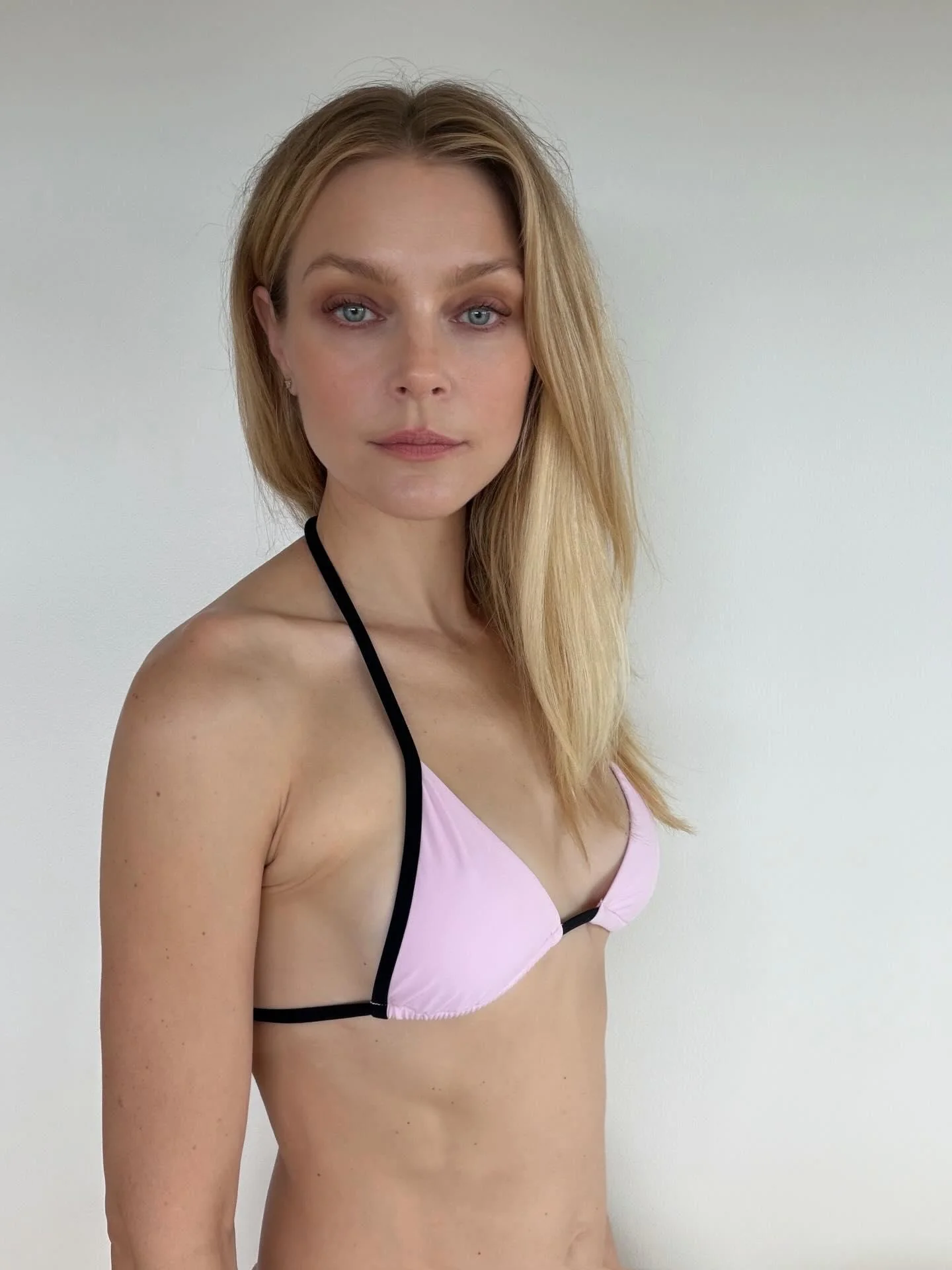 Jessica Stam, 40 picture 1 of 1
